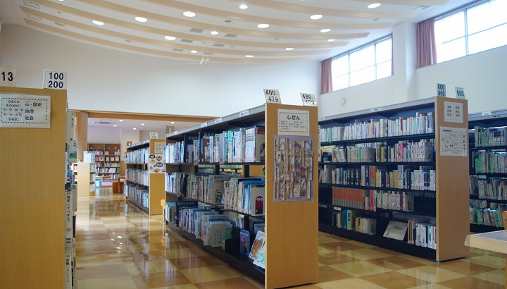 八東図書館