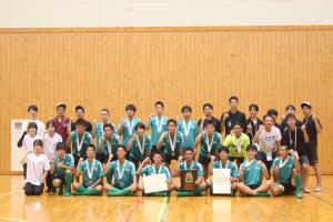 3位入賞を果たした男子ホッケー部の記念写真