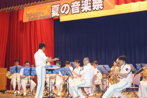 鳥取県警察音楽隊の演奏