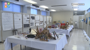 夏休み作品展示の様子
