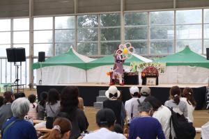 バルーンアートのステージショー