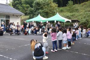 保育園児による歌の披露