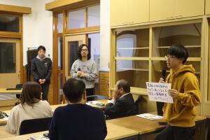 自分の夢や想いを発表する参加者