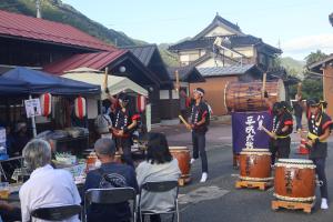 八東平成太鼓によるパフォーマンス