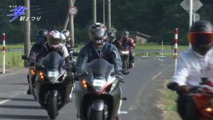 会場に向かうライダー