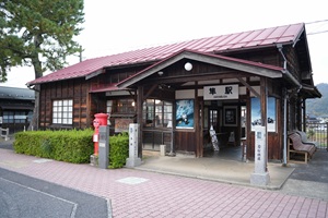隼駅外観写真
