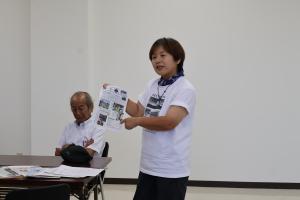 「若桜鉄道因幡船岡駅の活性化を考える会」の活動紹介する同会のメンバー