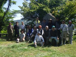 八頭町林業研究会の集合写真